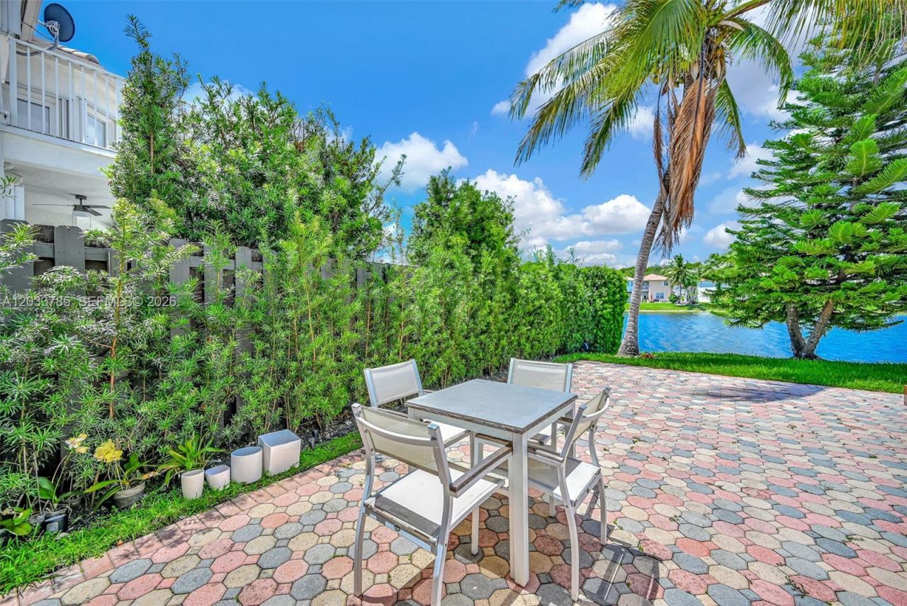 11137 NW 72nd Ter , Doral, FL 33178 Photo
