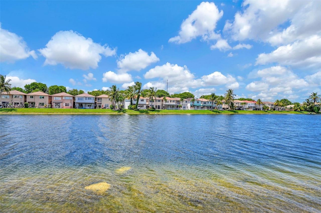 11137 NW 72nd Ter , Doral, FL 33178 Photo