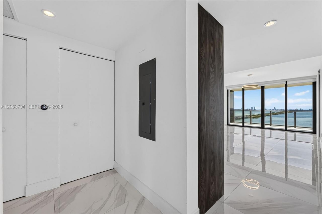 3131 NE 7th Ave , Unit 2605, Miami, FL 33137 Photo