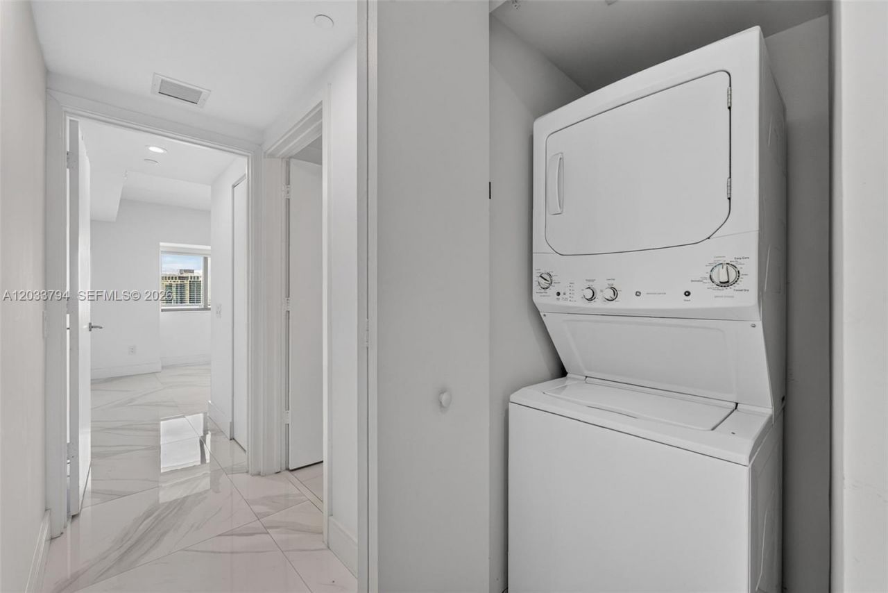 3131 NE 7th Ave , Unit 2605, Miami, FL 33137 Photo