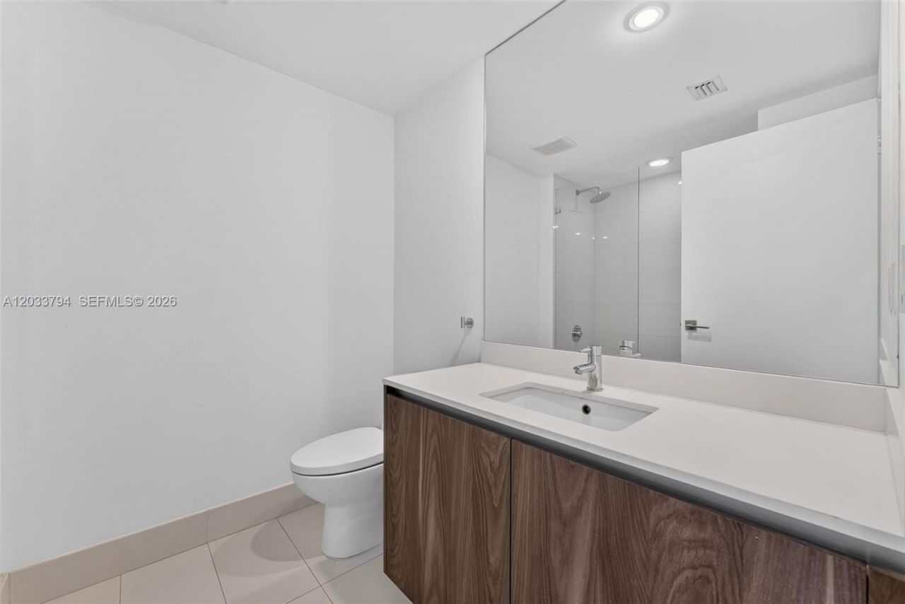 3131 NE 7th Ave , Unit 2605, Miami, FL 33137 Photo