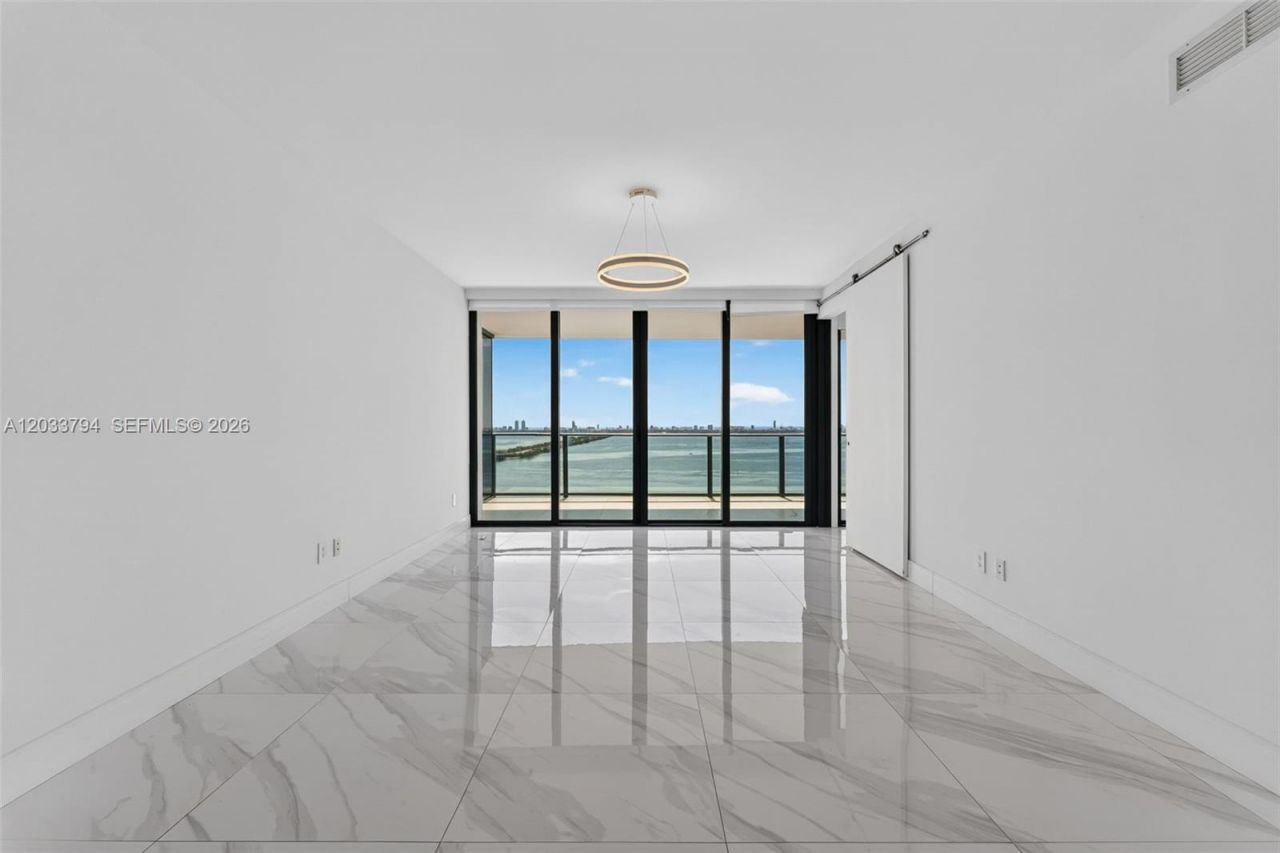 3131 NE 7th Ave , Unit 2605, Miami, FL 33137 Photo