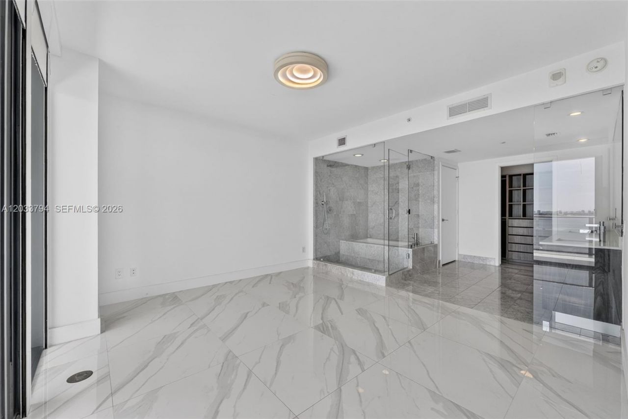 3131 NE 7th Ave , Unit 2605, Miami, FL 33137 Photo