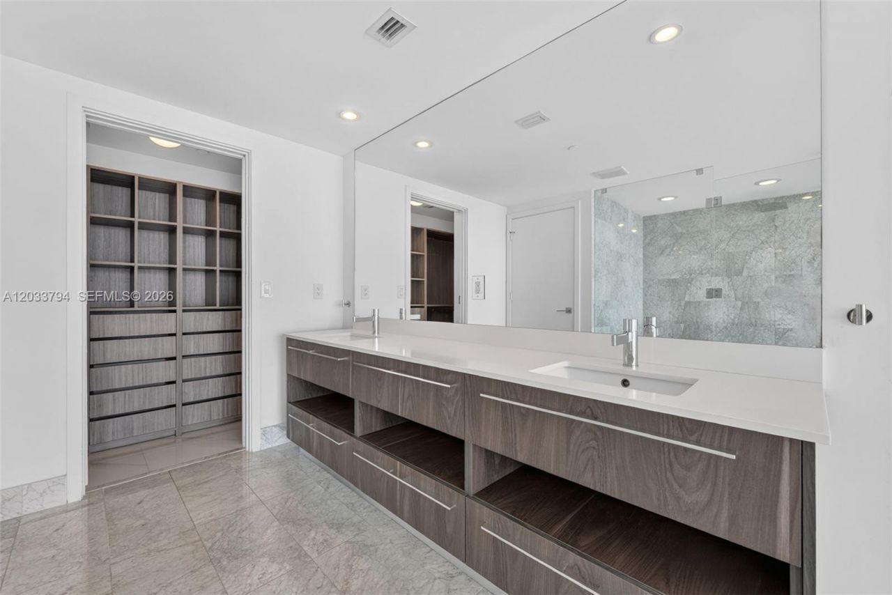 3131 NE 7th Ave , Unit 2605, Miami, FL 33137 Photo