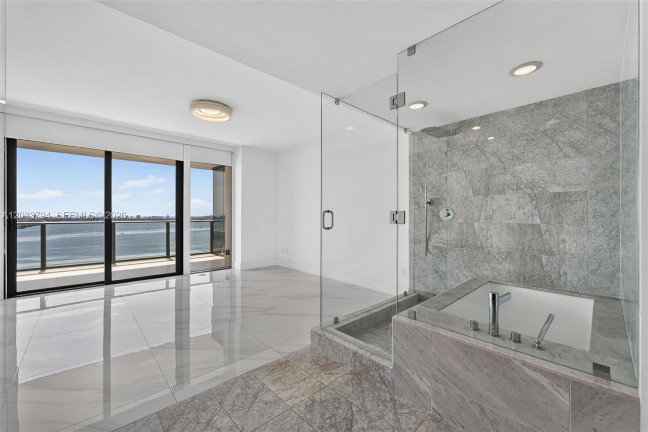 3131 NE 7th Ave , Unit 2605, Miami, FL 33137 Photo