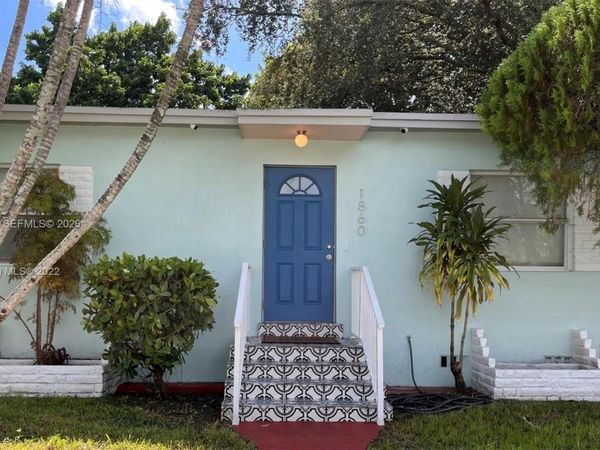 1860 NW 52 ST , Miami, FL 33142