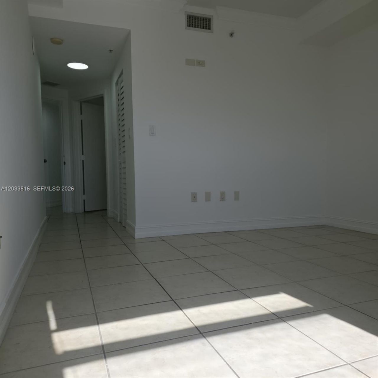1 Glen Royal Pkwy, Unit 1202, Miami, FL 33125 Photo