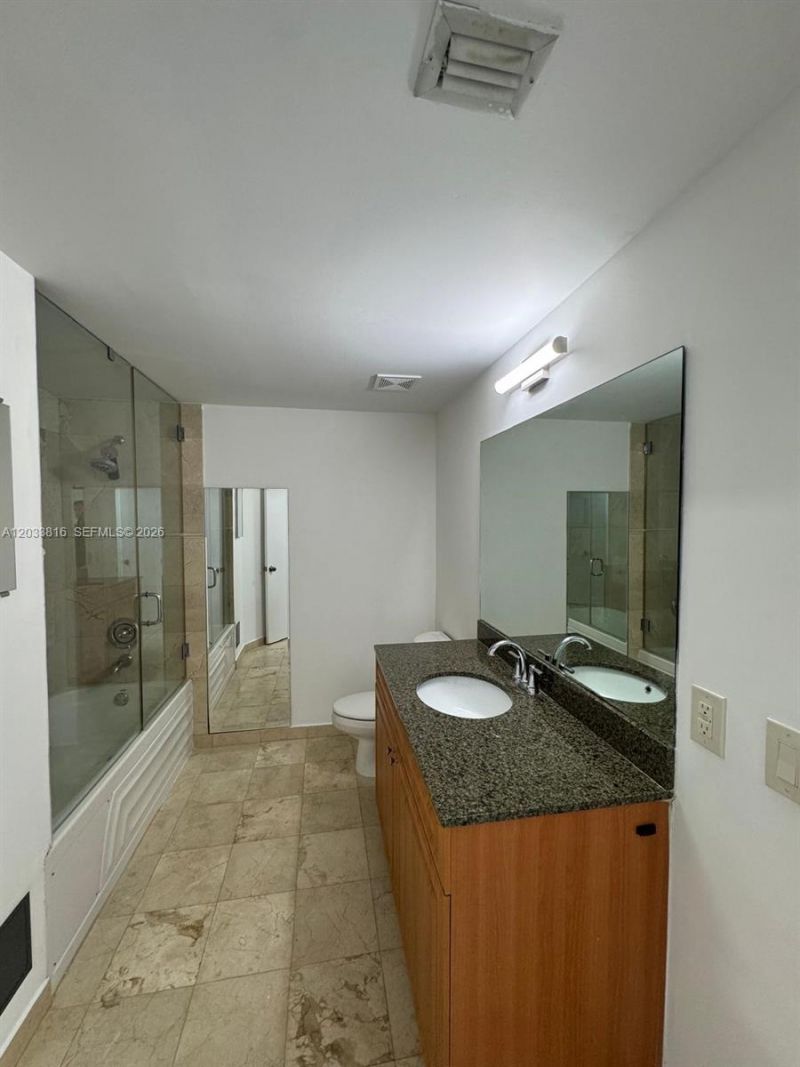 1 Glen Royal Pkwy , Unit 1202, Miami, FL 33125 Photo