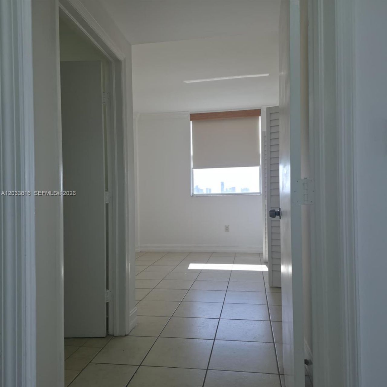 1 Glen Royal Pkwy, Unit 1202, Miami, FL 33125 Photo