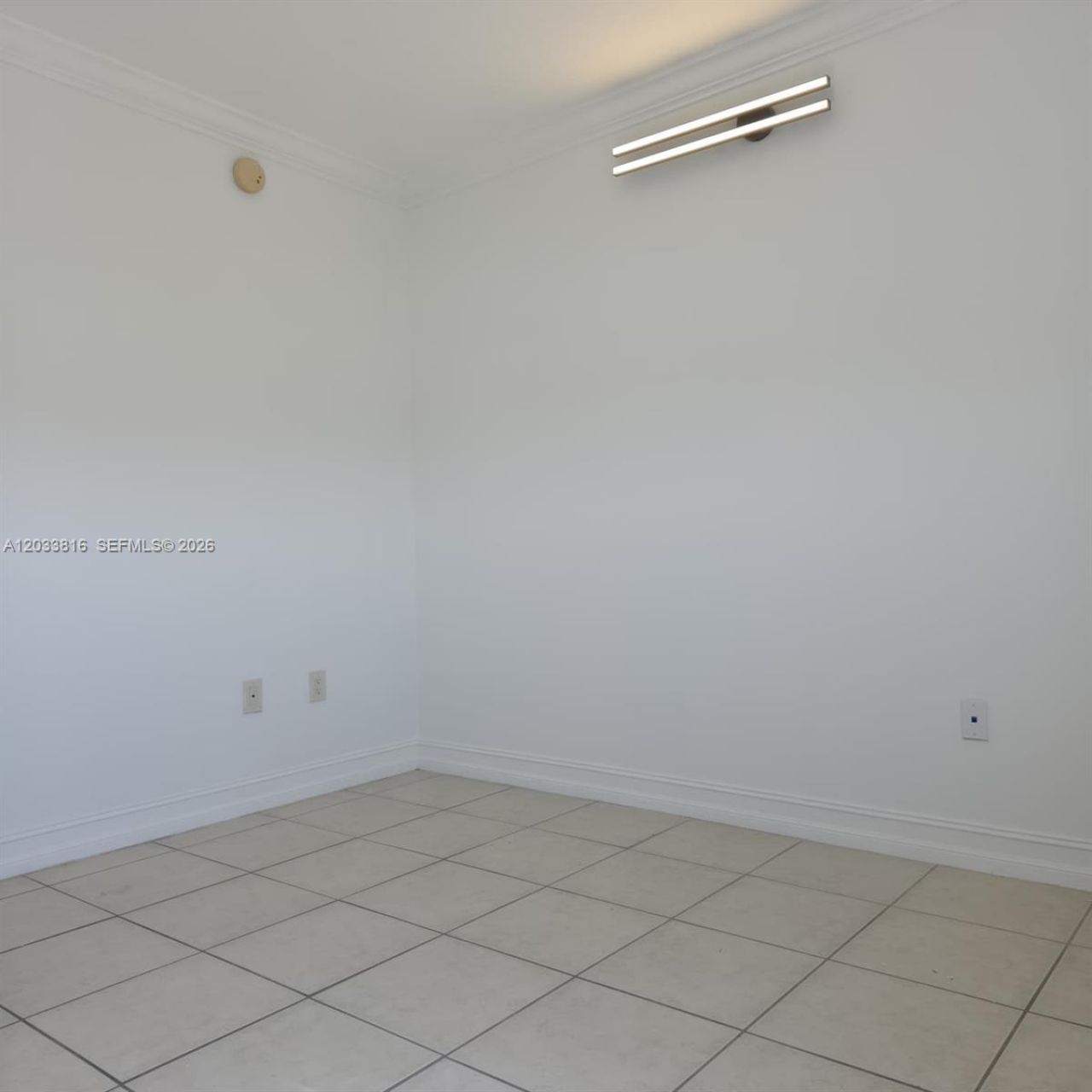 1 Glen Royal Pkwy, Unit 1202, Miami, FL 33125 Photo