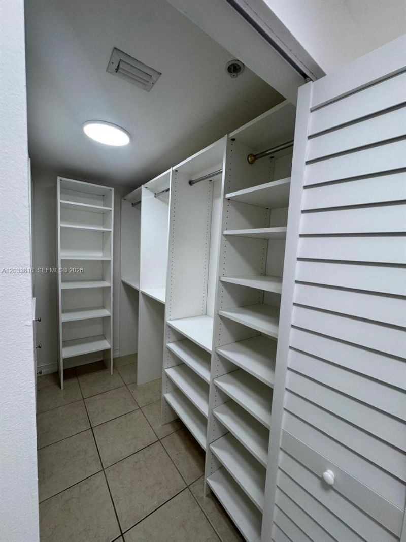 1 Glen Royal Pkwy , Unit 1202, Miami, FL 33125 Photo