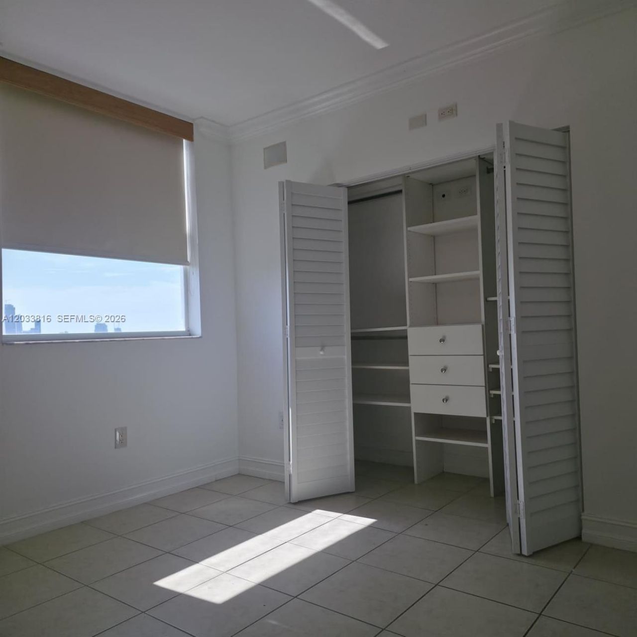 1 Glen Royal Pkwy, Unit 1202, Miami, FL 33125 Photo
