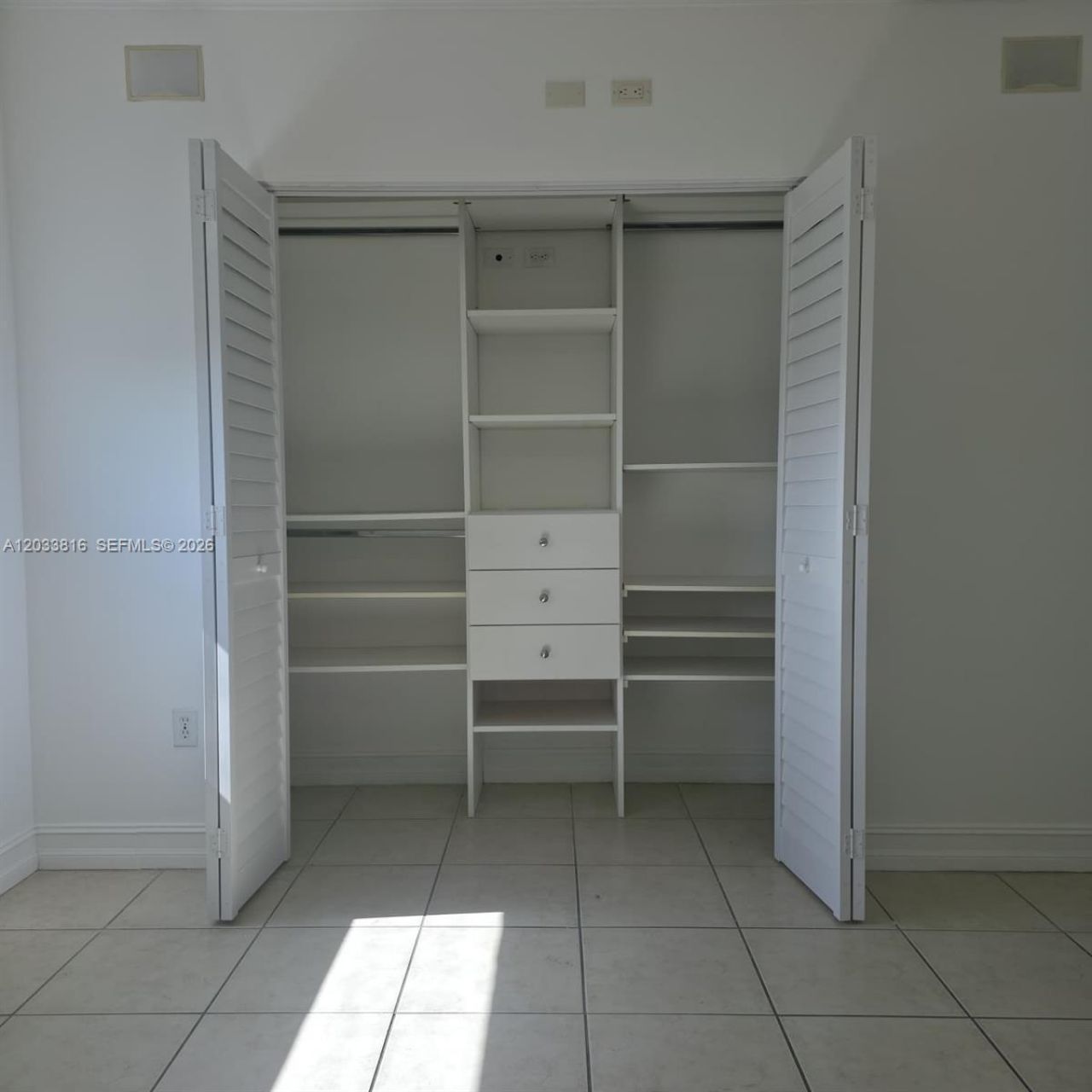 1 Glen Royal Pkwy, Unit 1202, Miami, FL 33125 Photo