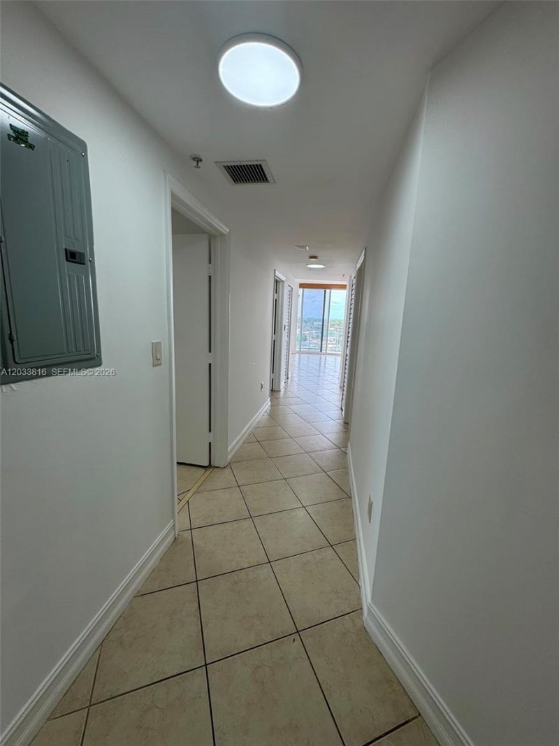 1 Glen Royal Pkwy , Unit 1202, Miami, FL 33125 Photo