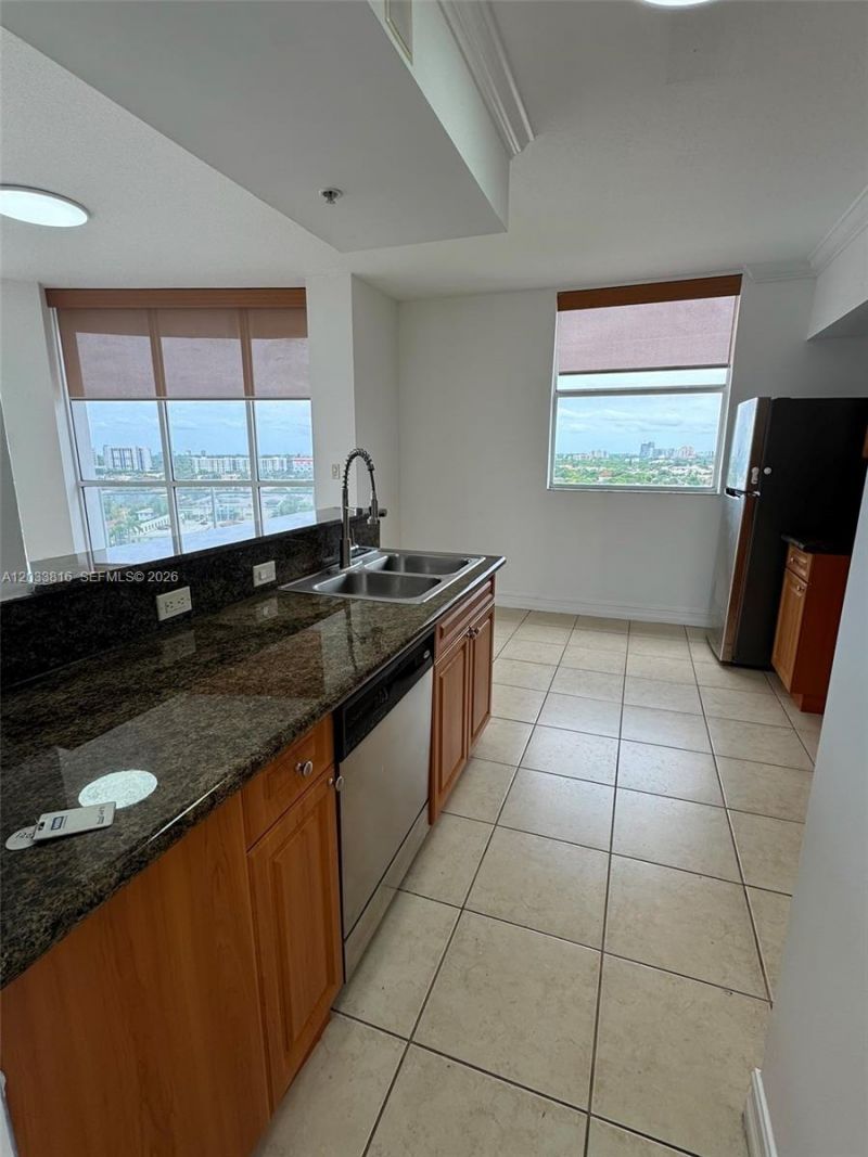 1 Glen Royal Pkwy , Unit 1202, Miami, FL 33125 Photo