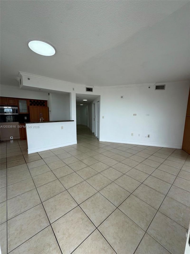 1 Glen Royal Pkwy , Unit 1202, Miami, FL 33125 Photo