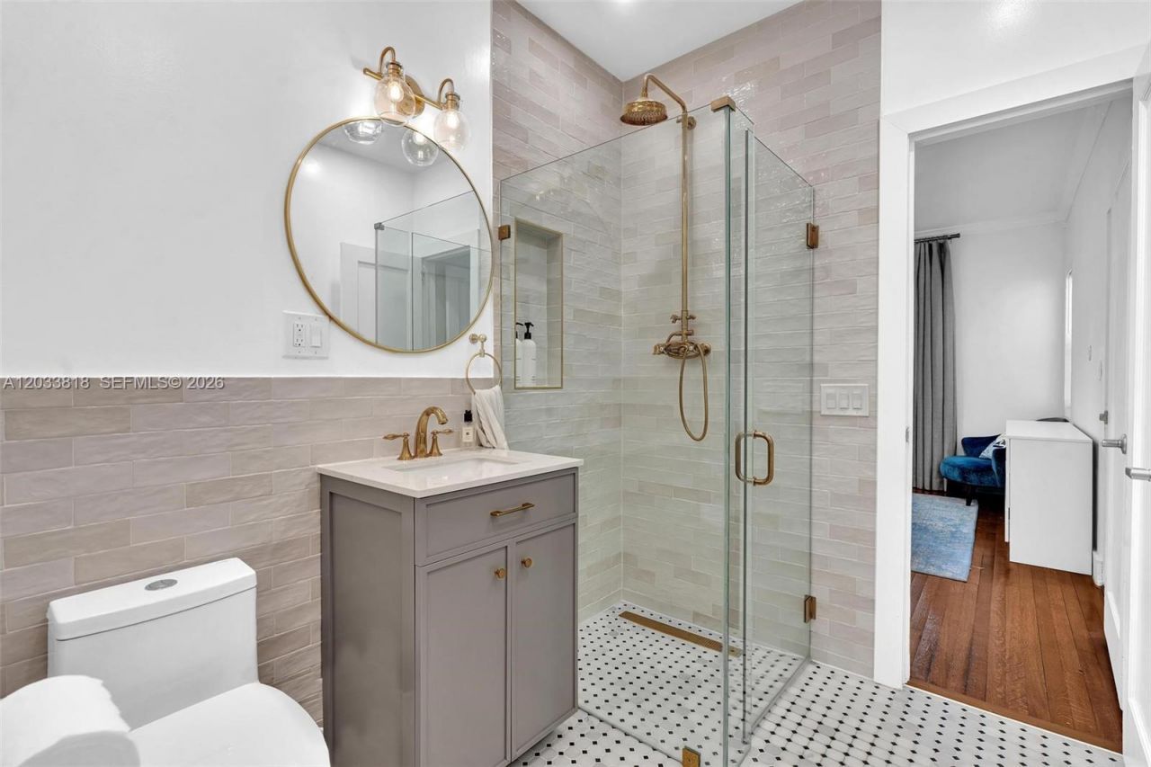 924 Belle Meade Island Dr , Unit ., Miami, FL 33138 Photo
