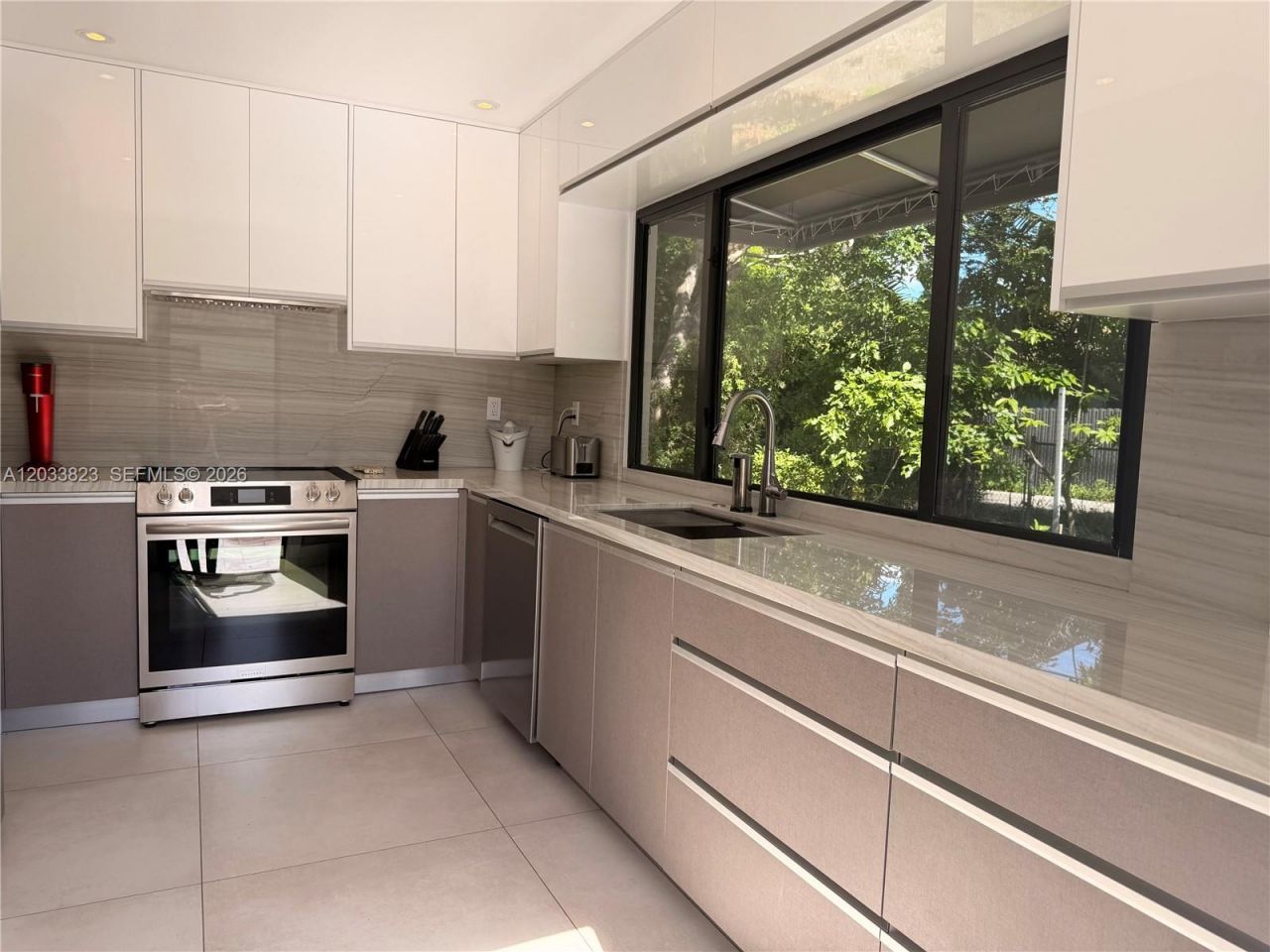 360 NW 40th Street , Miami, FL 33127 Photo