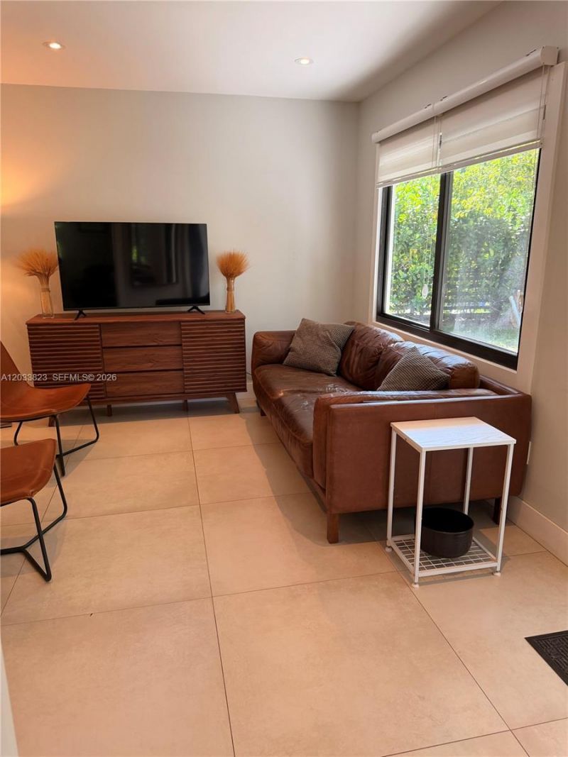 360 NW 40th Street , Miami, FL 33127 Photo