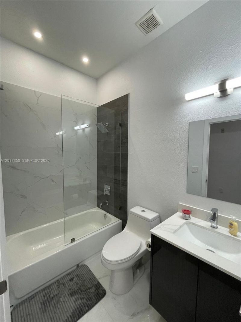 10885 NW 89th Ter , Unit 206, Doral, FL 33178 Photo
