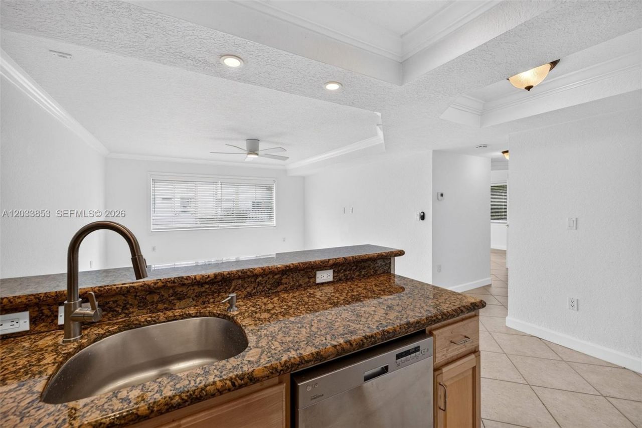 151 NE 16th Ave, Unit 174, Fort Lauderdale, FL 33301 Photo