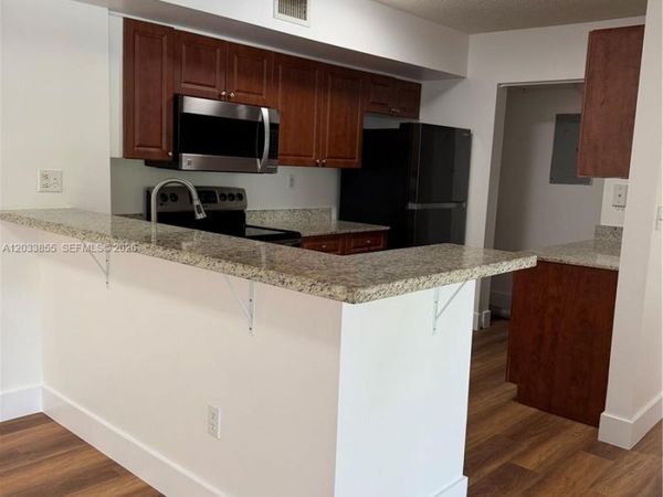 2620 S University Dr , Unit 209, Davie, FL 33328