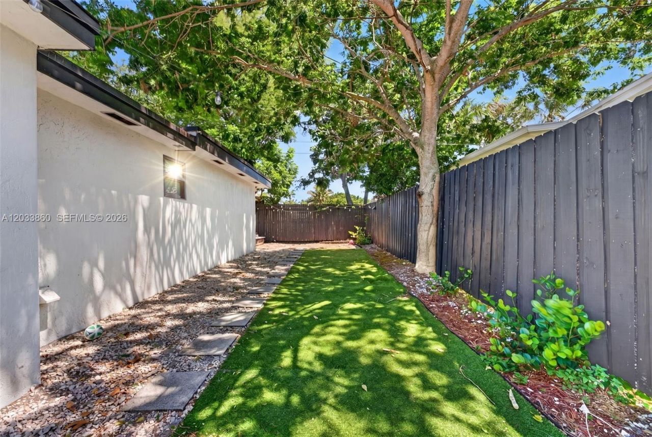 1464 NE 28th St , Pompano Beach, FL 33064 Photo