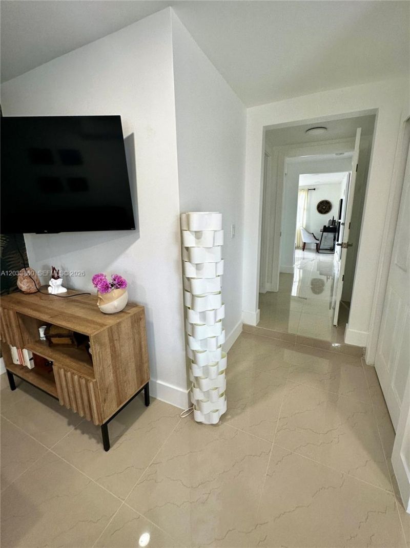 1464 NE 28th St , Pompano Beach, FL 33064 Photo