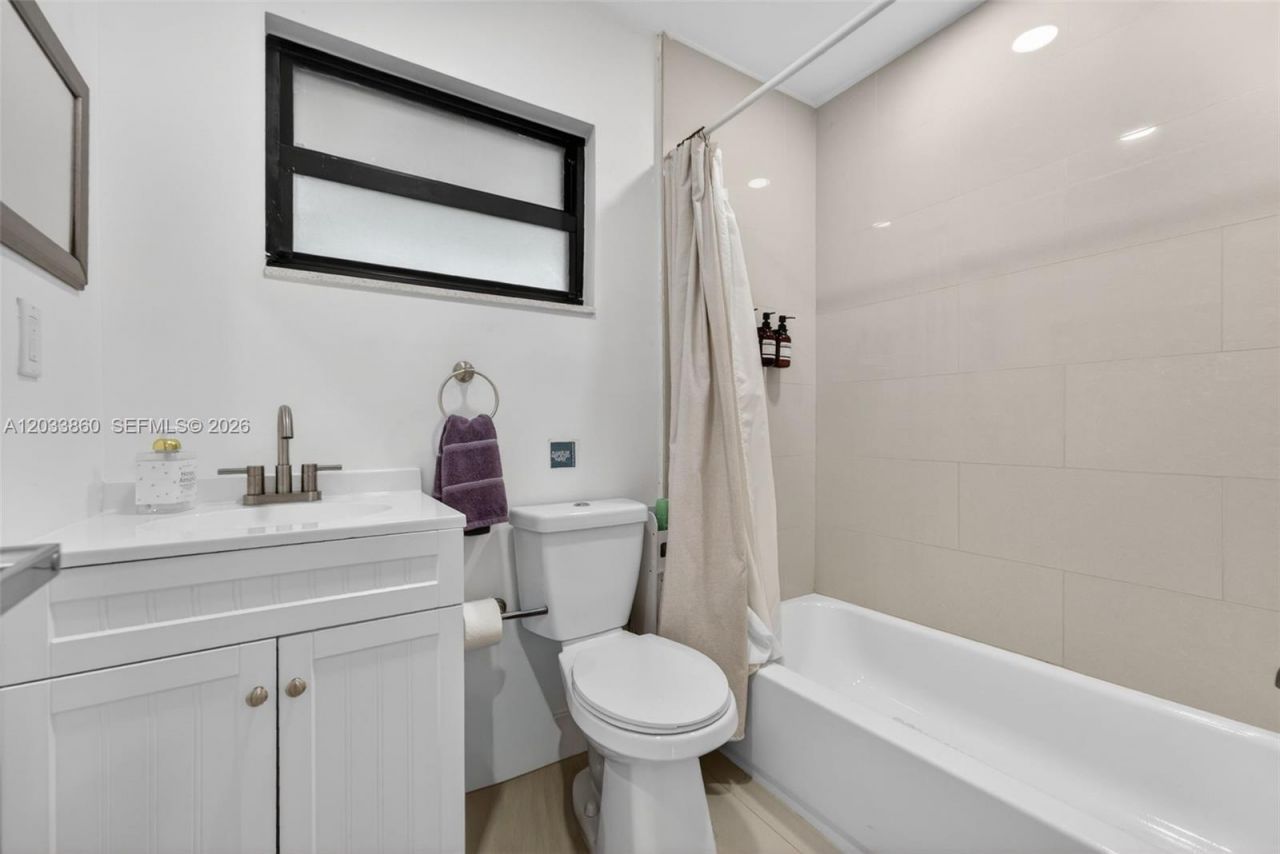 1464 NE 28th St , Pompano Beach, FL 33064 Photo