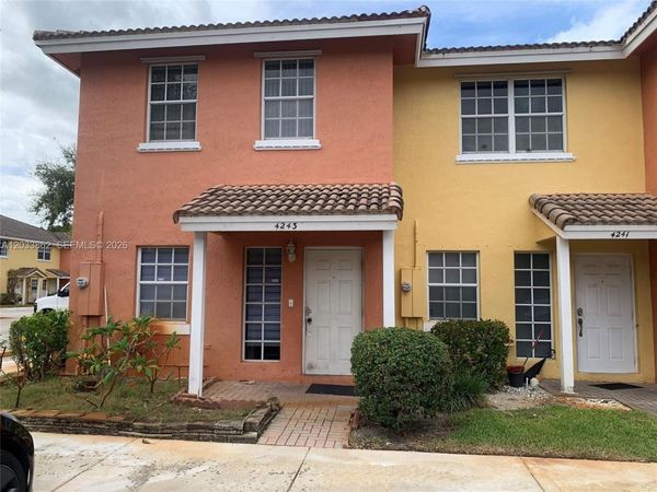 4243 NW 68th Way , Lauderhill, FL 33319