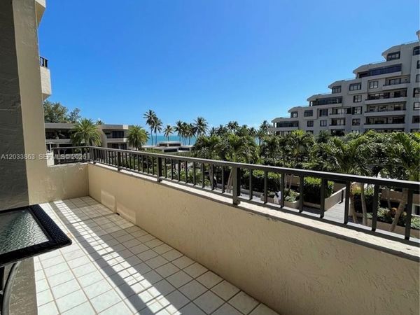 251 Crandon Blvd, Unit 338, Key Biscayne, FL 33149