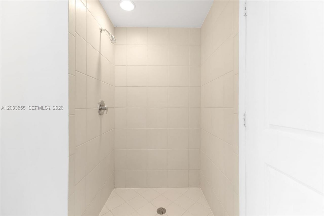 333 NE 24th St , Unit 1712, Miami, FL 33137 Photo
