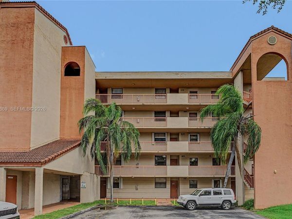10227 NW 9th St Cir , Unit 206-3, Miami, FL 33172