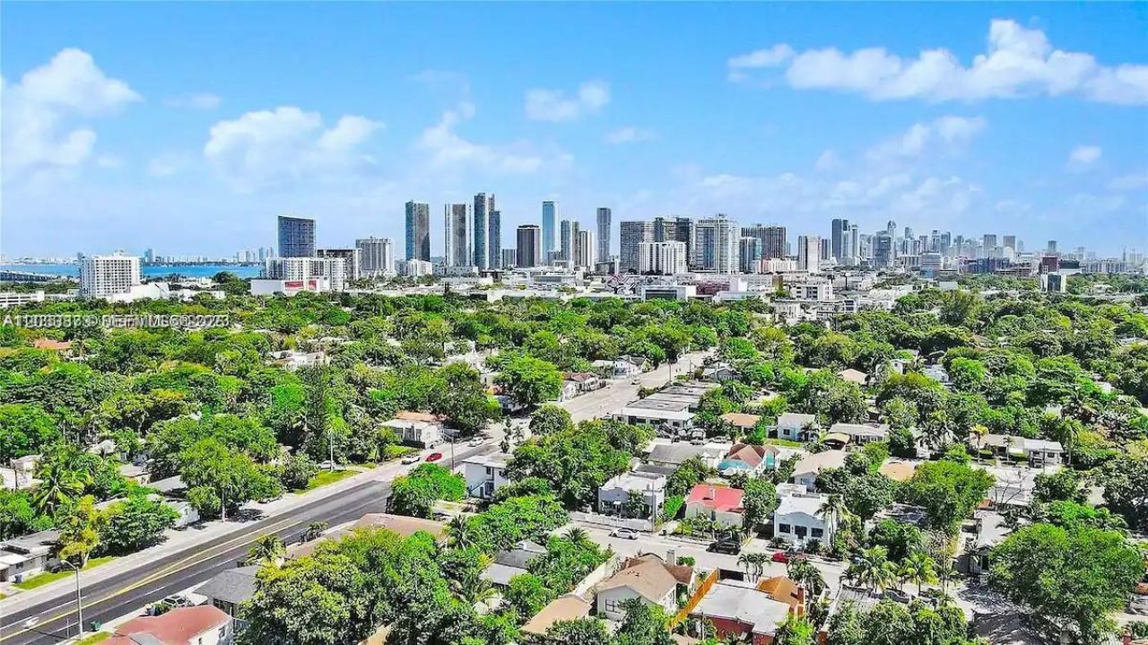 11 NW 47th Ter , Miami, FL 33127 Photo