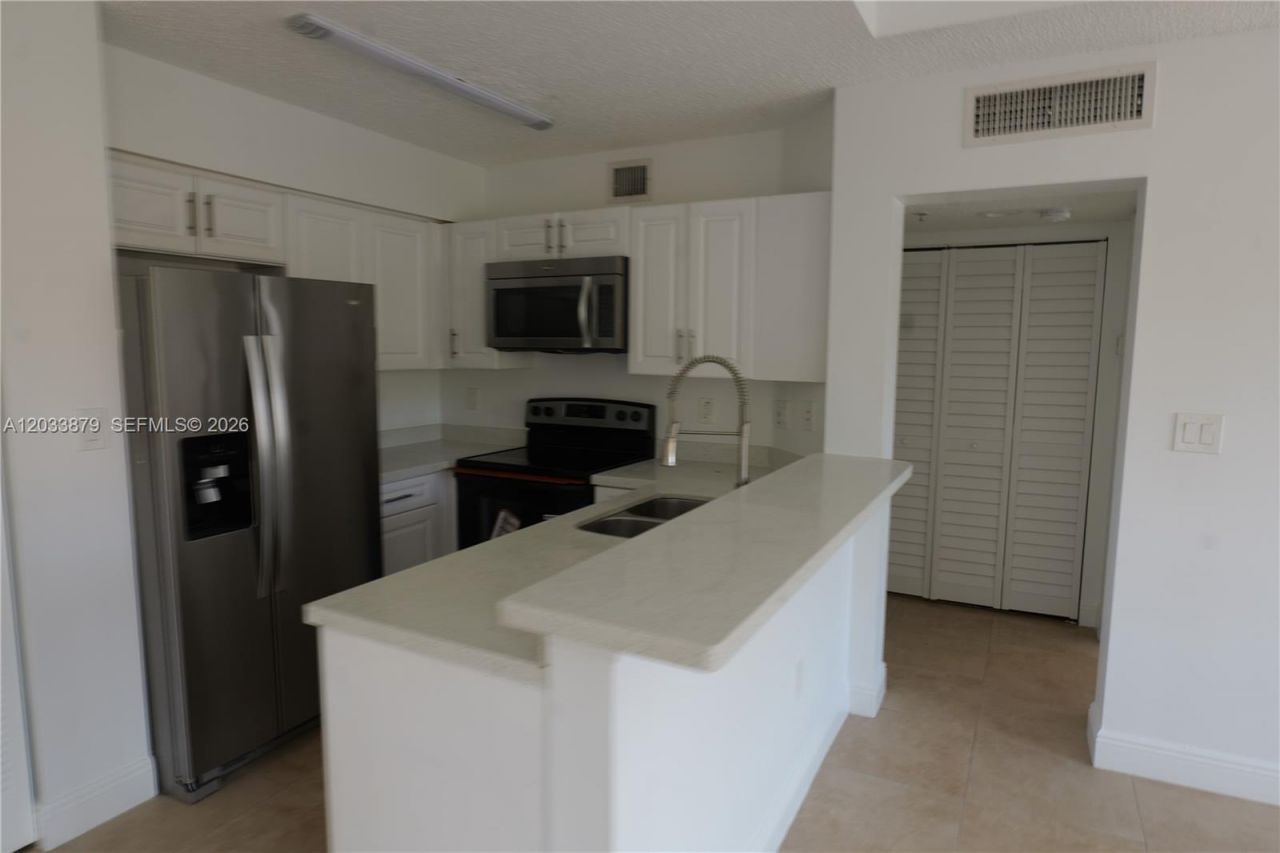 771 N Pine Island Rd, Unit 308, Plantation, FL 33324 Photo