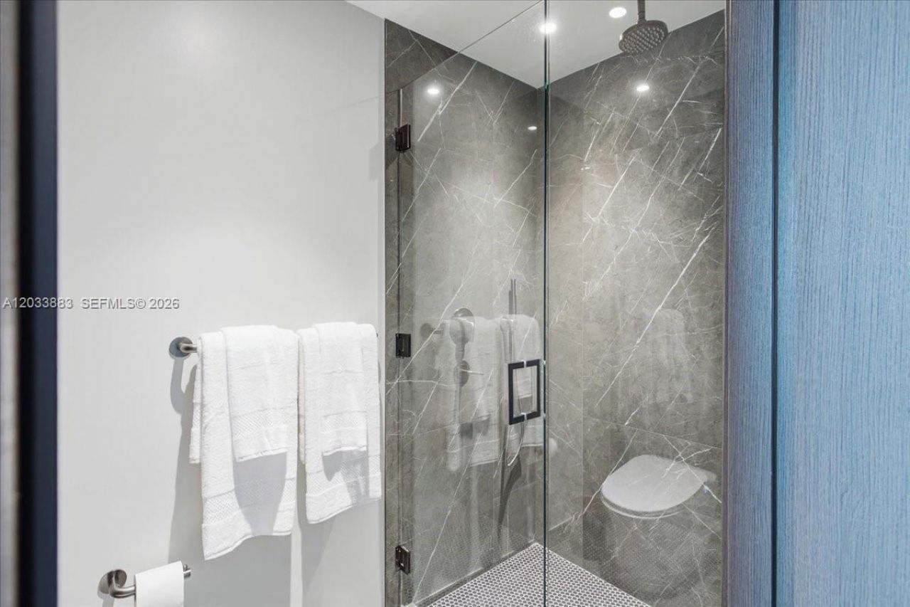 20 NE 11th, Unit 4212, Miami, FL 33132 Photo