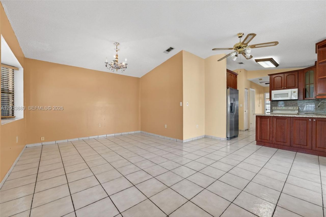 983 W 42nd Pl , Hialeah, FL 33012 Photo