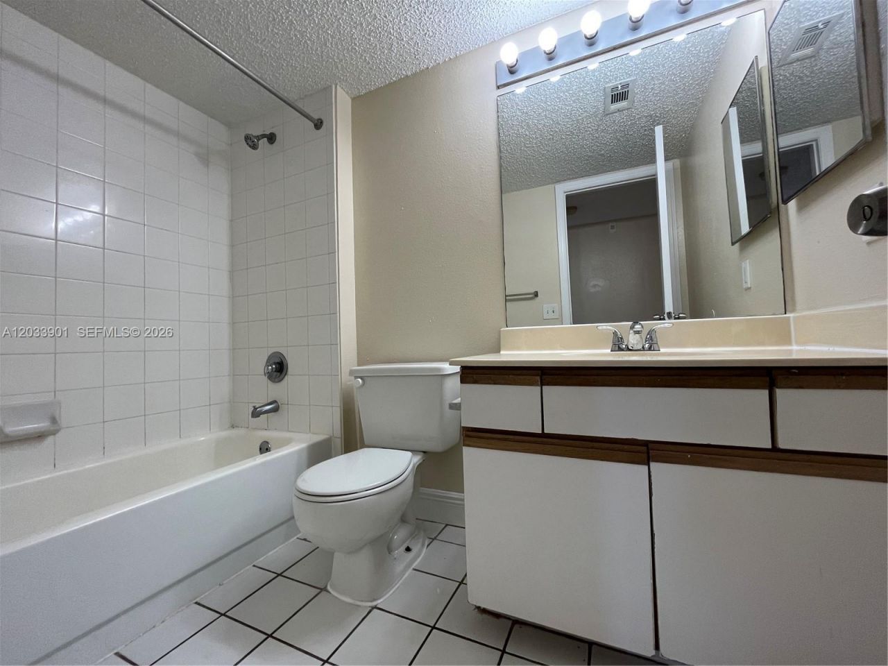 4015 W Mcnab Rd , Unit D212, Pompano Beach, FL 33069 Photo