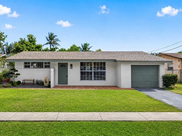 6600 NW 26th St , Sunrise, FL 33313