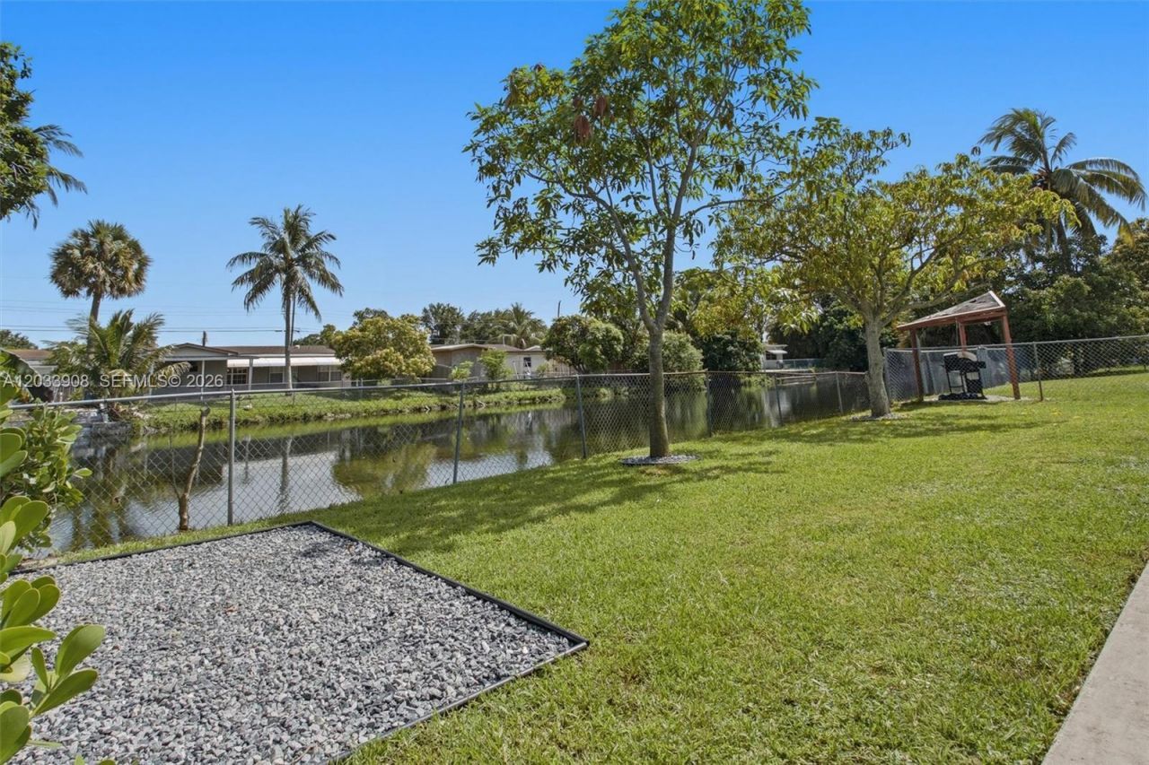 6600 NW 26th St , Sunrise, FL 33313 Photo