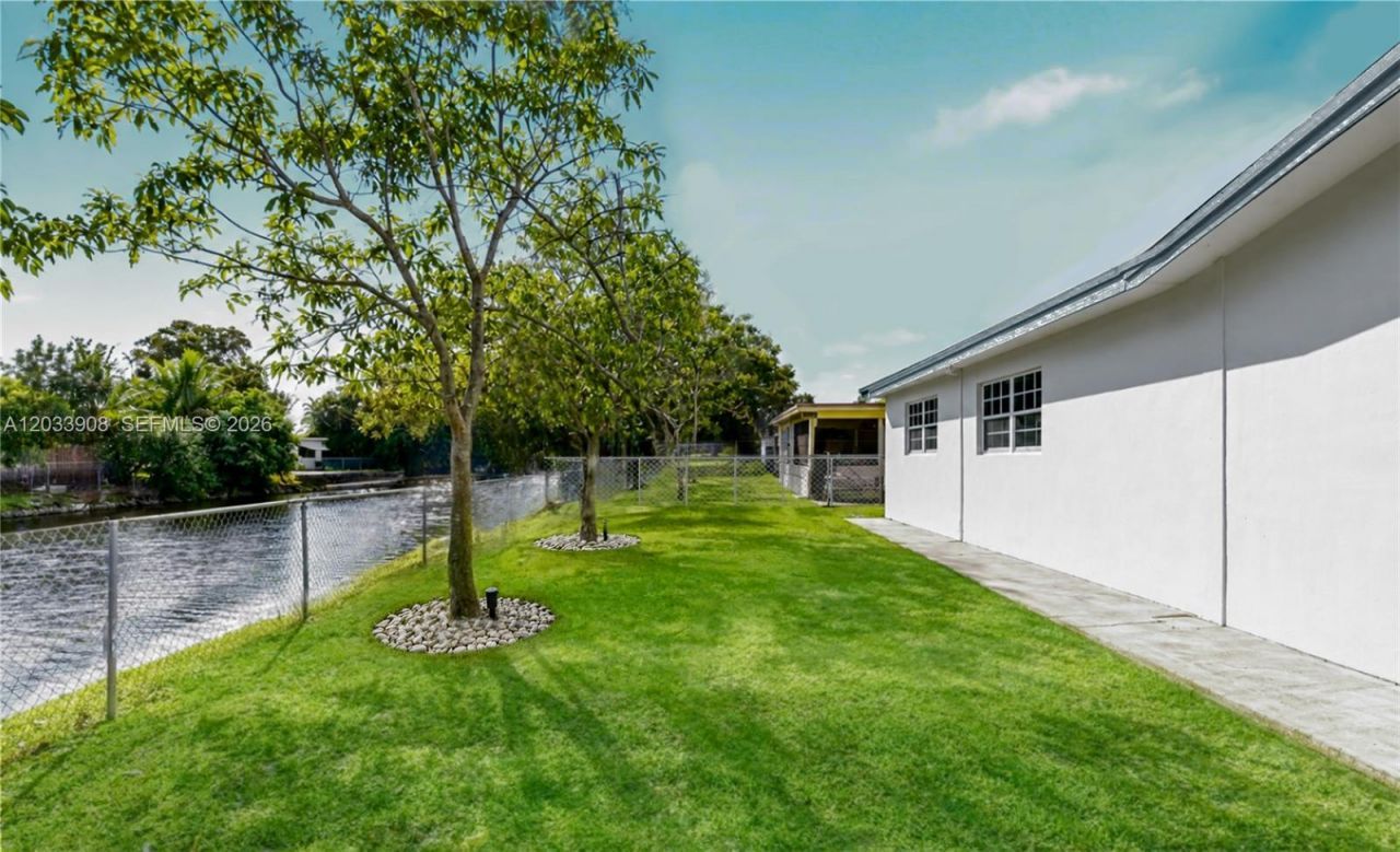 6600 NW 26th St , Sunrise, FL 33313 Photo