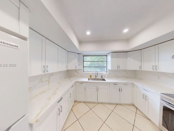 7882 Grand Canal Dr , Unit 7882, Miami, FL 33144