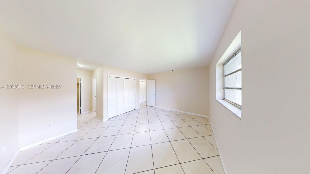 7882 Grand Canal Dr , Unit 7882, Miami, FL 33144 Photo