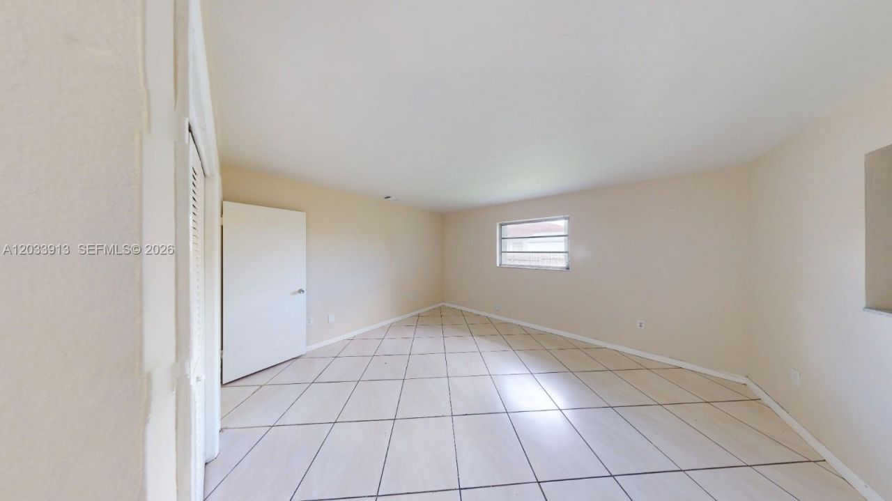 7882 Grand Canal Dr , Unit 7882, Miami, FL 33144 Photo