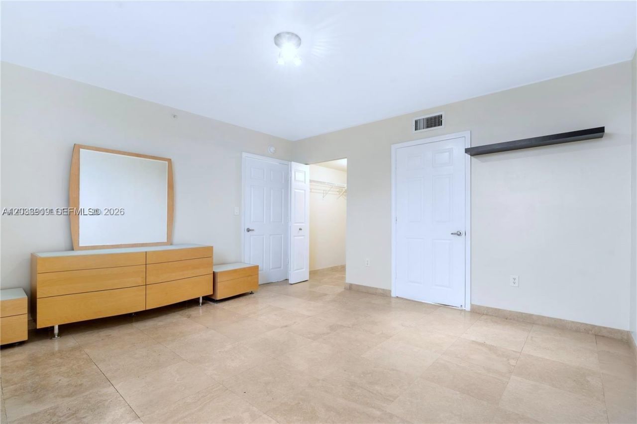 8888 Collins Ave , Unit 314, Surfside, FL 33154 Photo