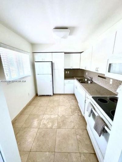 8888 Collins Ave , Unit 314, Surfside, FL 33154 Photo