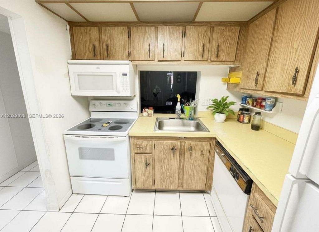 2800 NW 56th Ave, Unit F201, Lauderhill, FL 33313 Photo