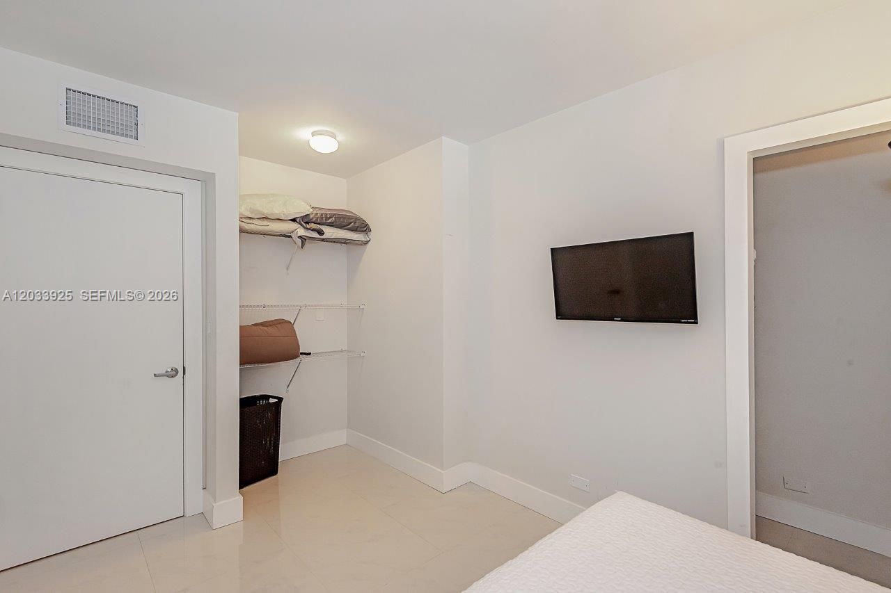 2301 Collins Ave , Unit 1416, Miami Beach, FL 33139 Photo