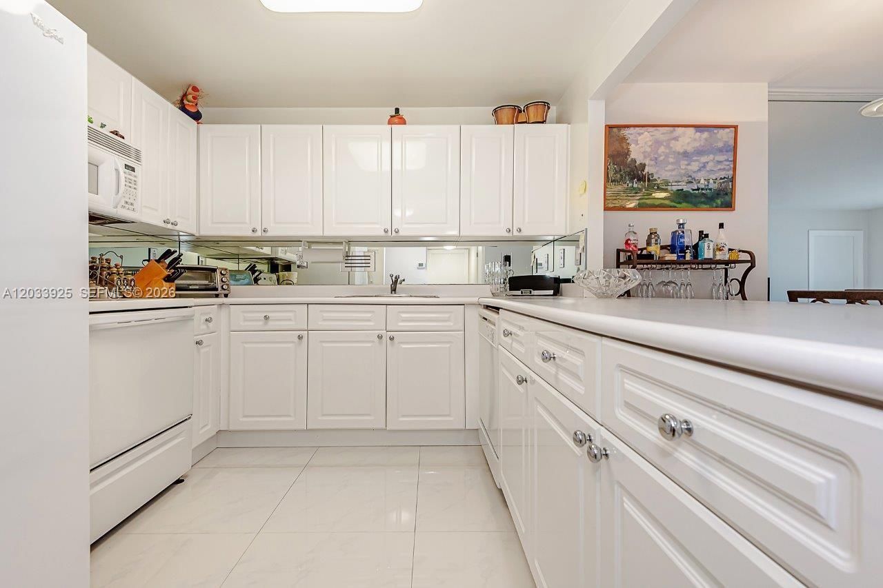 2301 Collins Ave , Unit 1416, Miami Beach, FL 33139 Photo