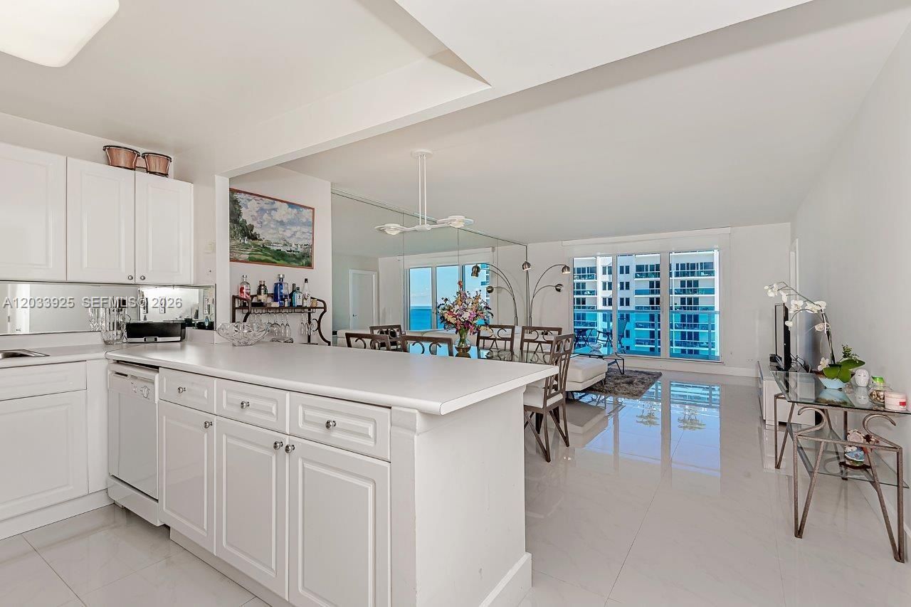 2301 Collins Ave , Unit 1416, Miami Beach, FL 33139 Photo